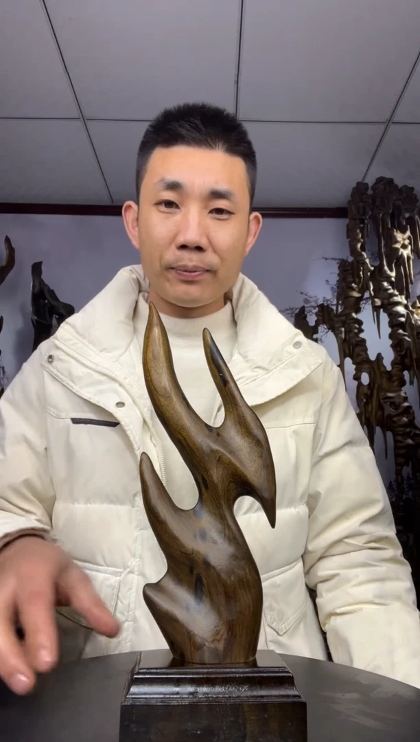 金丝楠木雕款?****️金丝楠木工艺品摆件