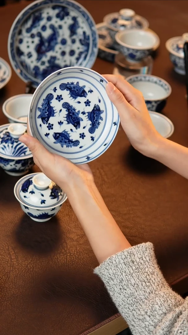 满绘桃花满贵壶承