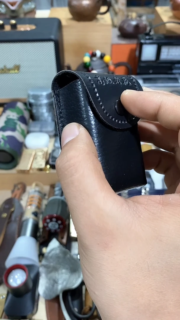 瓷片闪购商品  如图所示