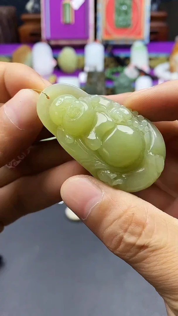 和田玉未镶嵌颈饰1