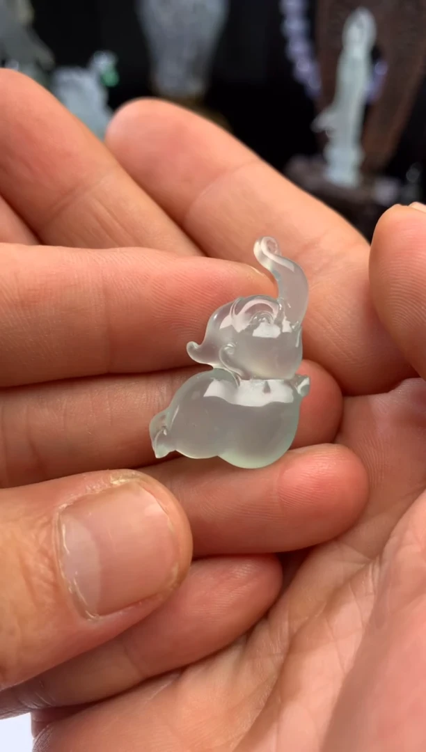 吊坠(不含链)未镶嵌翡翠天然翡翠挂件