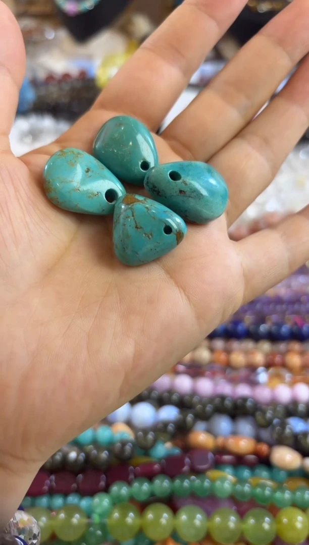 未镶嵌玛瑙/玉髓珠宝半成品天然松吊坠一颗