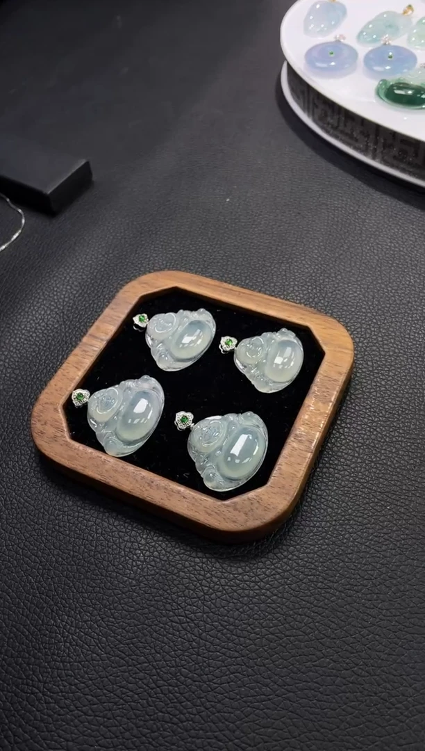 18K金镶嵌定制翡翠DDJ54466/多样性发一件