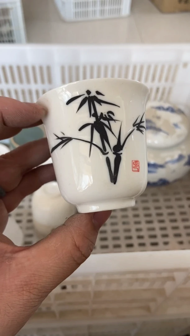 无运费险有瑕疵的摄影的产品有使用过的痕迹有点脏介意勿拍