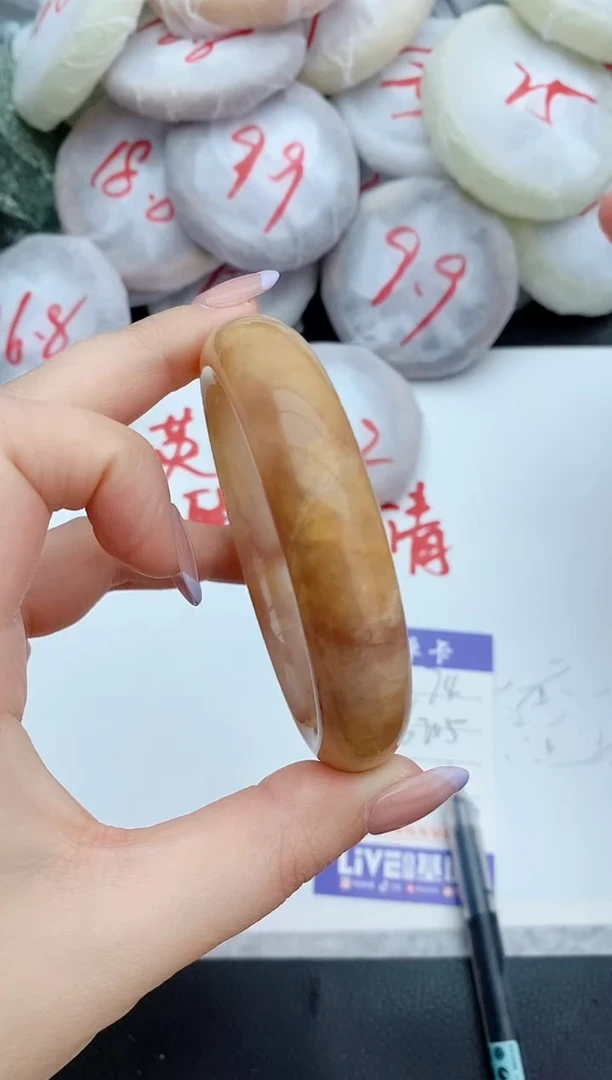 石英质玉手镯未镶嵌74+62.5