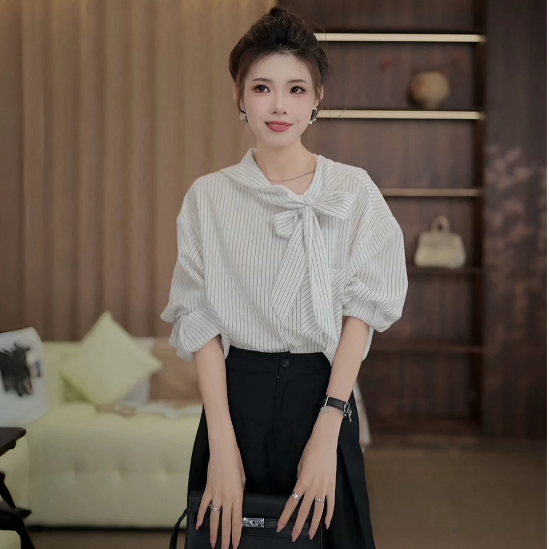 春夏季设计感轻奢气质条纹长袖衬衫宽松显瘦上衣时尚百搭甜美小衫