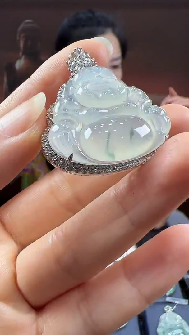 18K金镶嵌挂件翡翠佛公