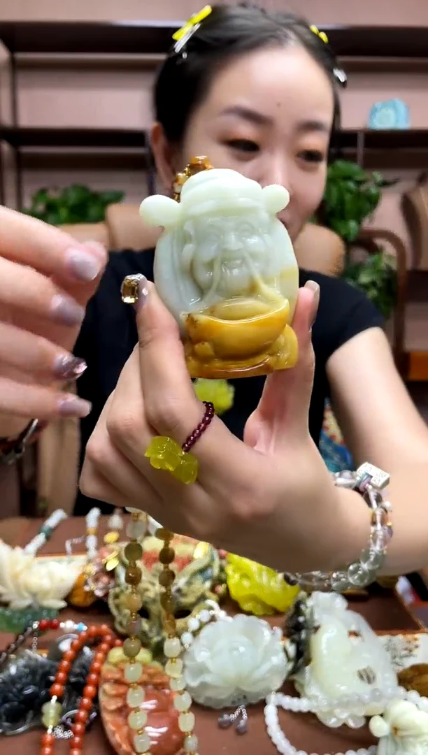 未镶嵌岫玉吊坠·
