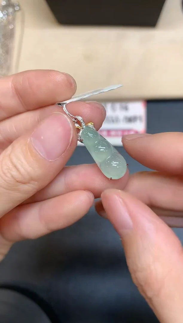 【闪购商品】翡翠颈饰18K金镶嵌【无鉴赏期多样性发其一