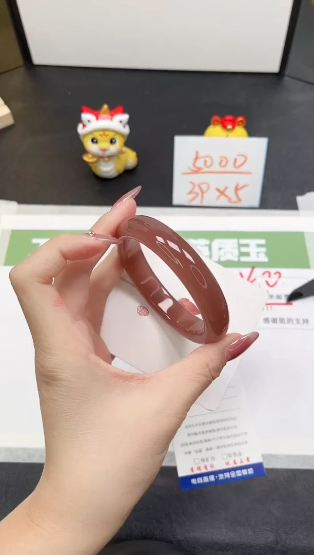 【闪购商品】石英质玉手镯未镶嵌135-61