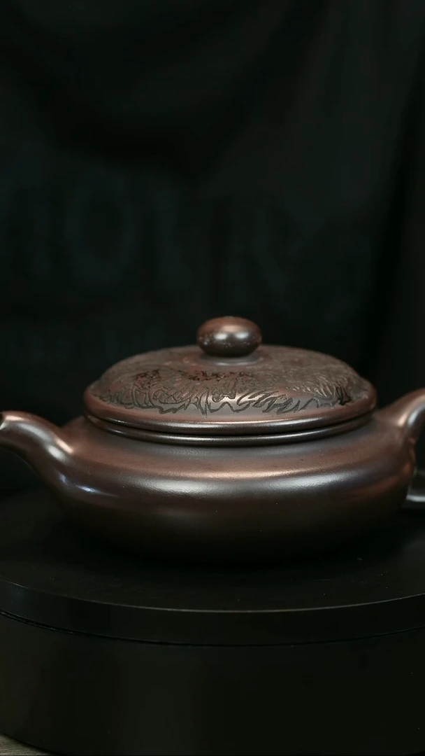 茶壶紫砂雀*H1957李传荣紫泥龙刻扁腹