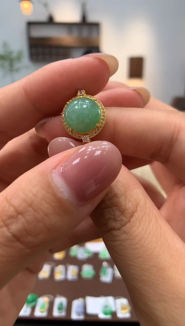 颈饰银S925镶嵌翡翠戒指