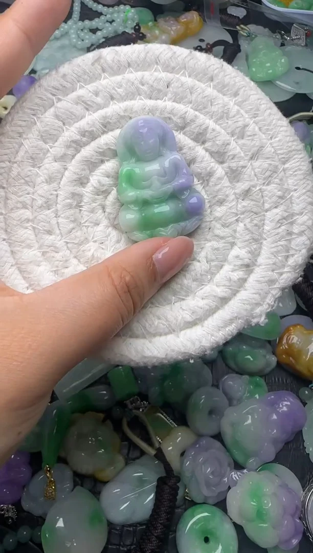 颈饰未镶嵌翡翠缅甸翡翠吊坠