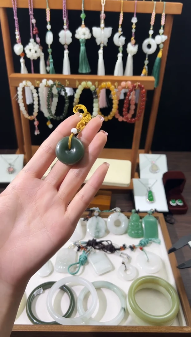 吊坠(赠链)未镶嵌和田玉平安扣吊坠