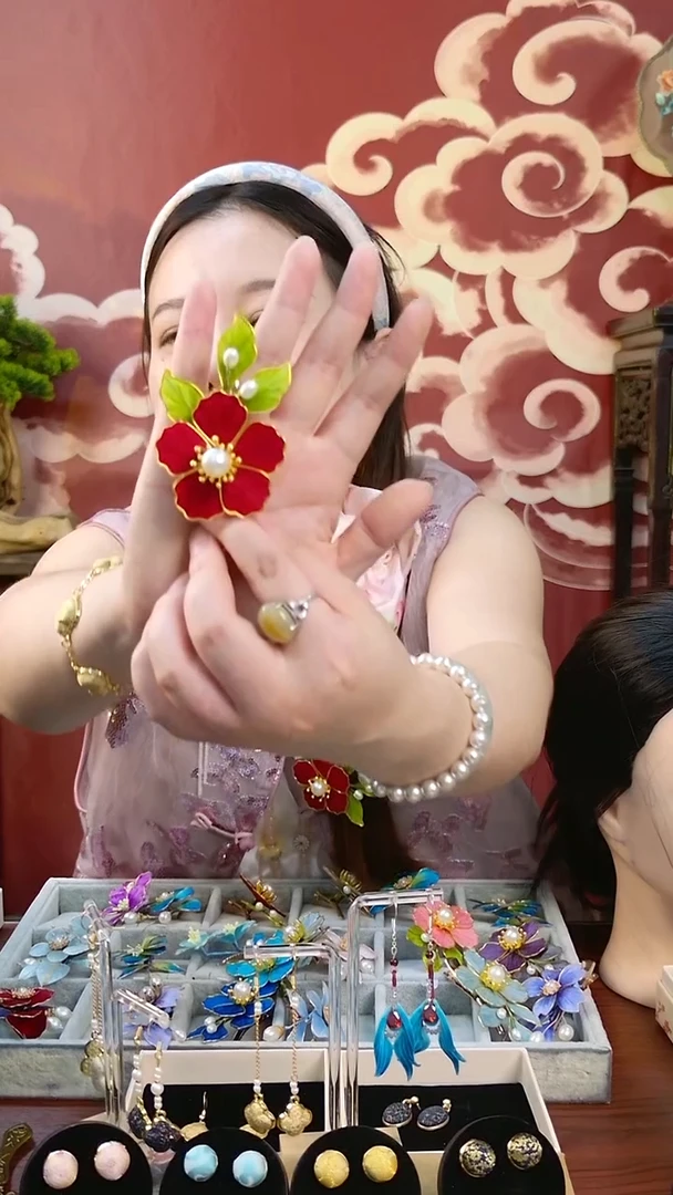 刺绣纯手工非遗绒花