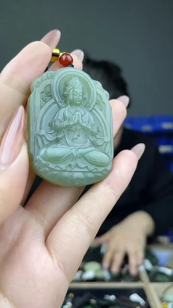 颈饰未镶嵌和田玉1