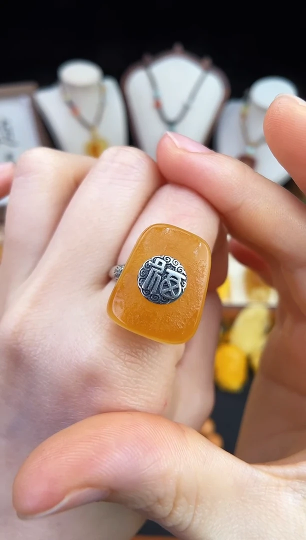 琥珀未镶嵌珠宝奇石柒月