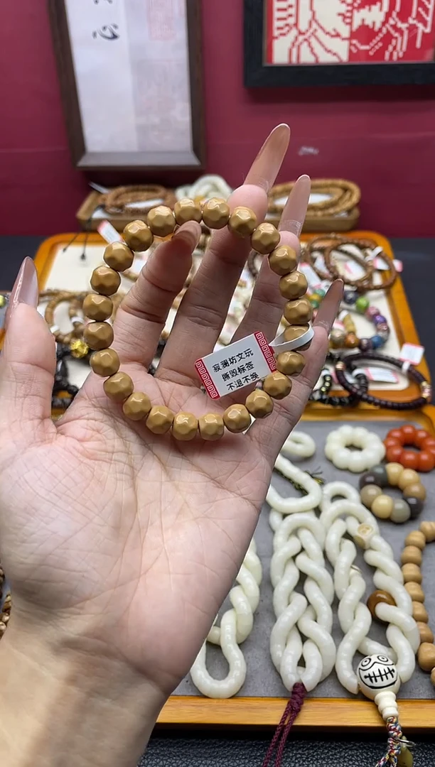 手串猴头核桃猴头雕刻无相奶酪手串
