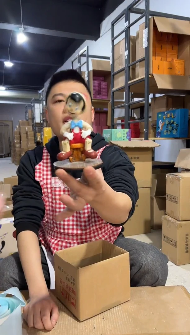 【闪购商品】杯树脂摇头匹诺曹摆件