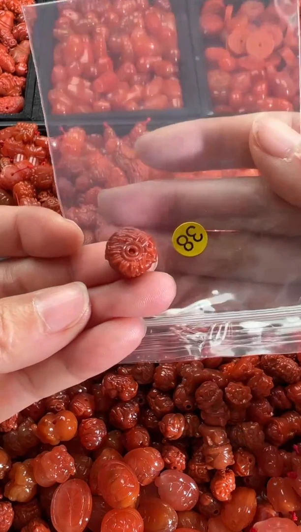 【闪购商品】南红玛瑙颈饰未镶嵌1