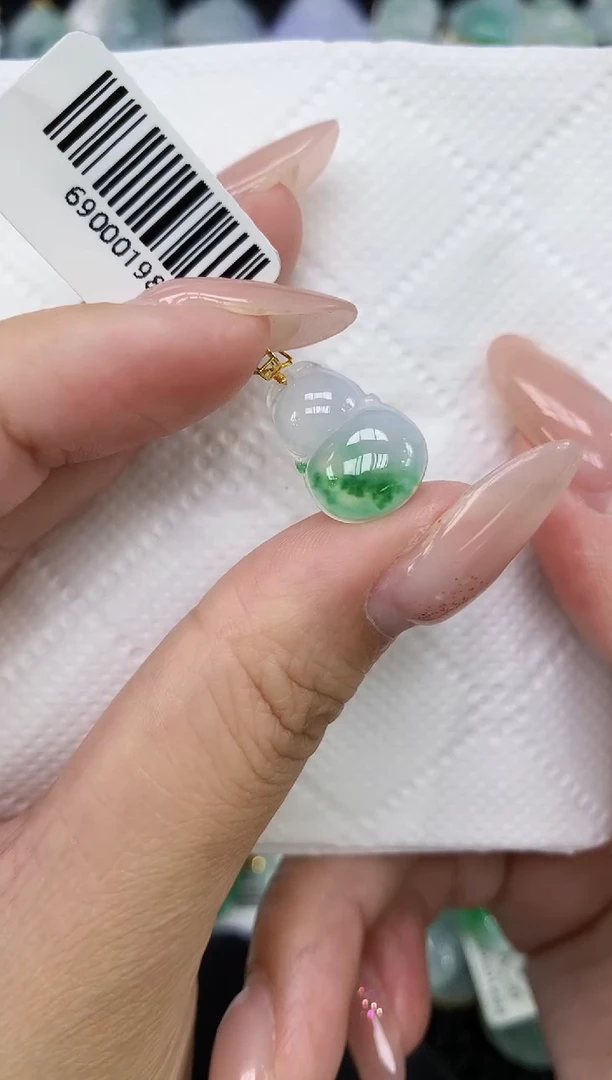 颈饰18K金镶嵌翡翠1111111111