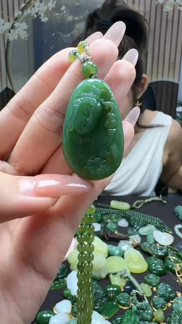 未镶嵌和田玉挂件1