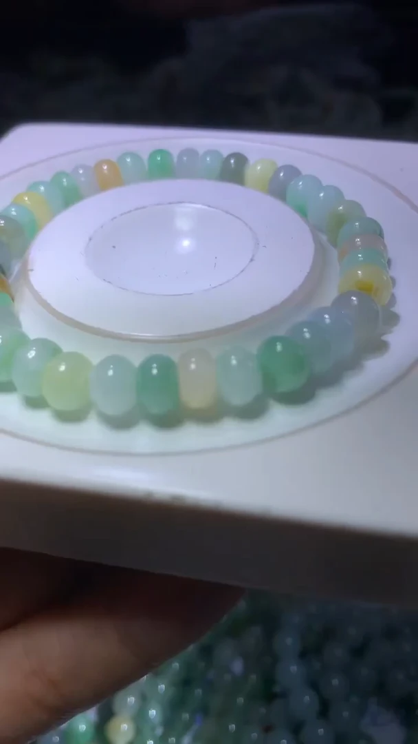 翡翠未镶嵌颈饰-****死MXX027595