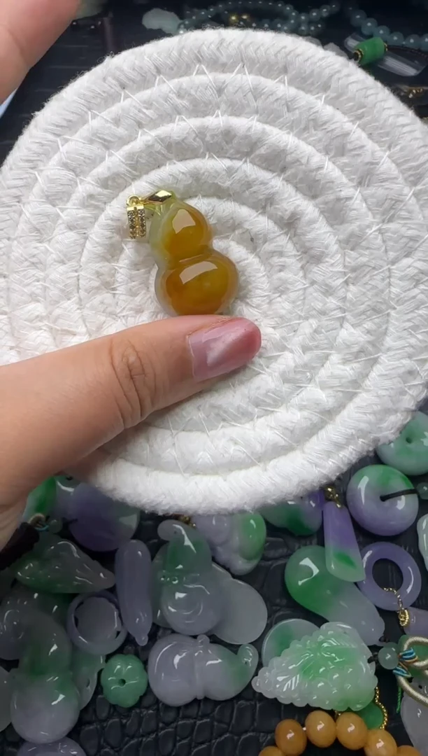 颈饰未镶嵌翡翠缅甸翡翠吊坠