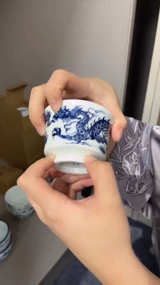 景德镇高温瓷回首龙