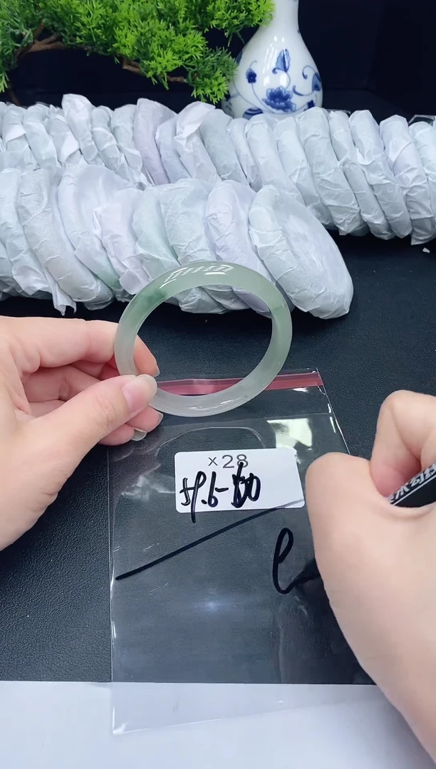 未镶嵌手镯翡翠28