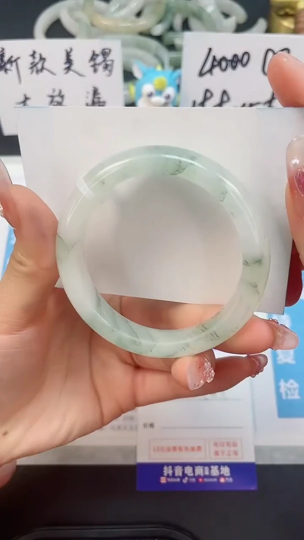 【闪购商品】石英质玉手镯未镶嵌70--54.4