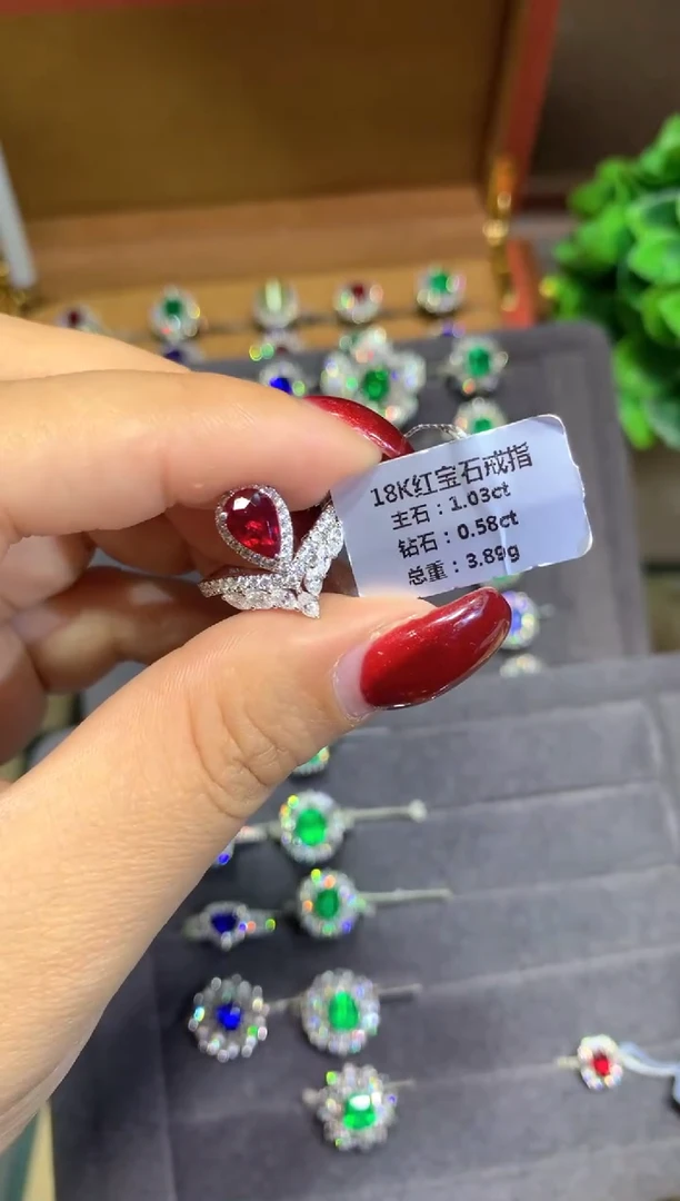18K金镶嵌戒指红宝石1.03ct
