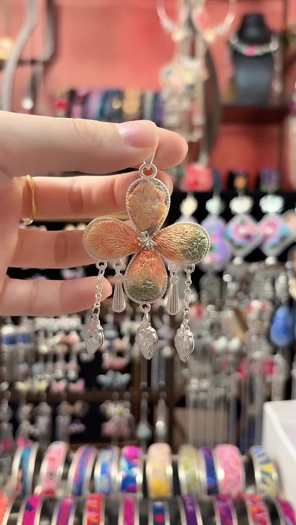 织绣 云织谣民族风精美饰品   423