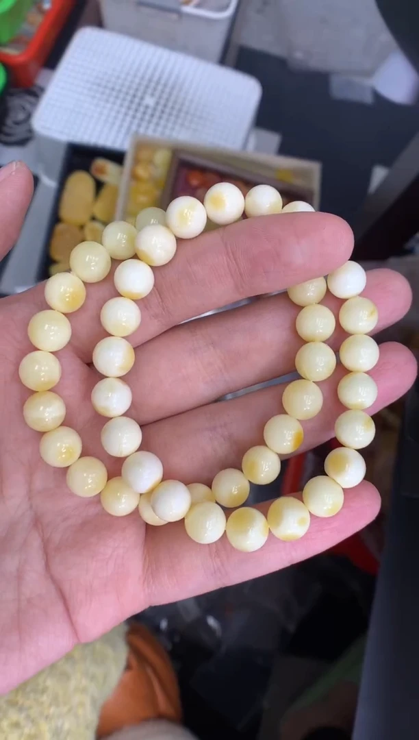 蜜蜡未镶嵌珠宝奇石多样性发一件