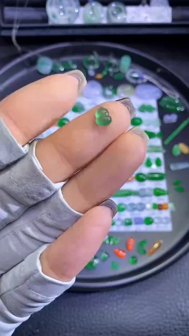 未镶嵌挂件翡翠葫芦