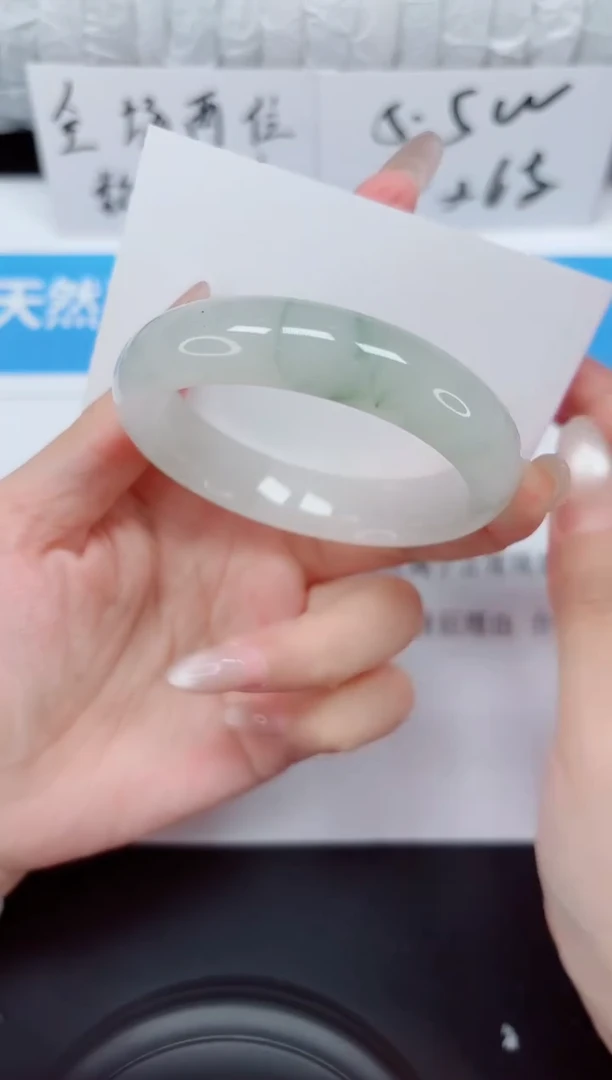 未镶嵌手镯石英质玉189-52