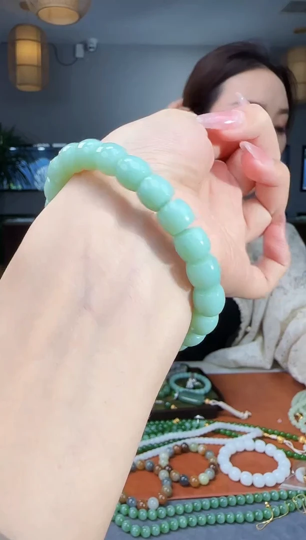 未镶嵌手链和田玉1