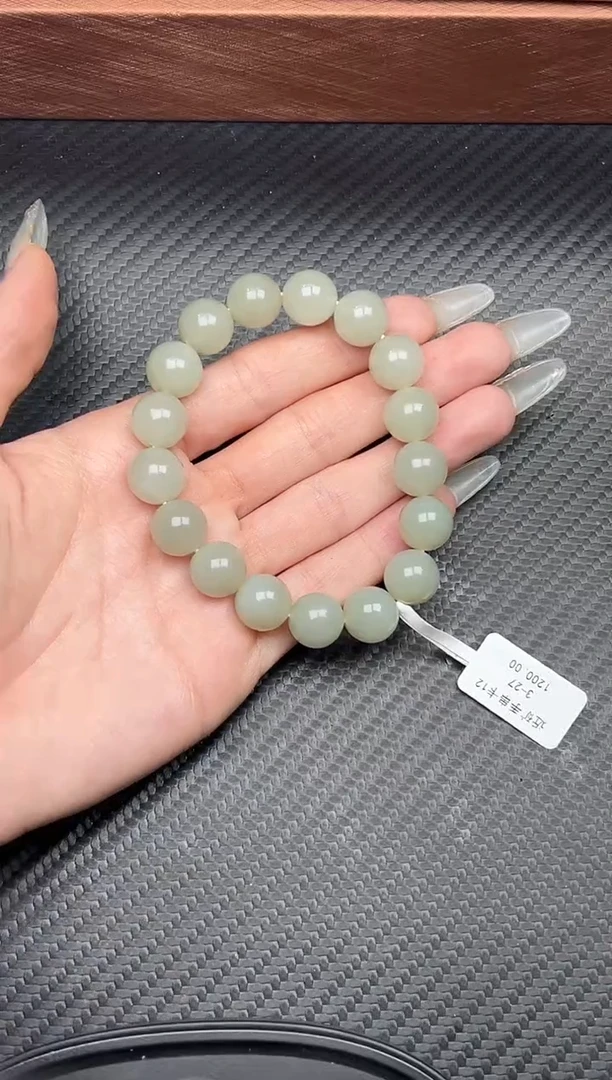 未镶嵌手串和田玉且末微色差近矿卡12手串