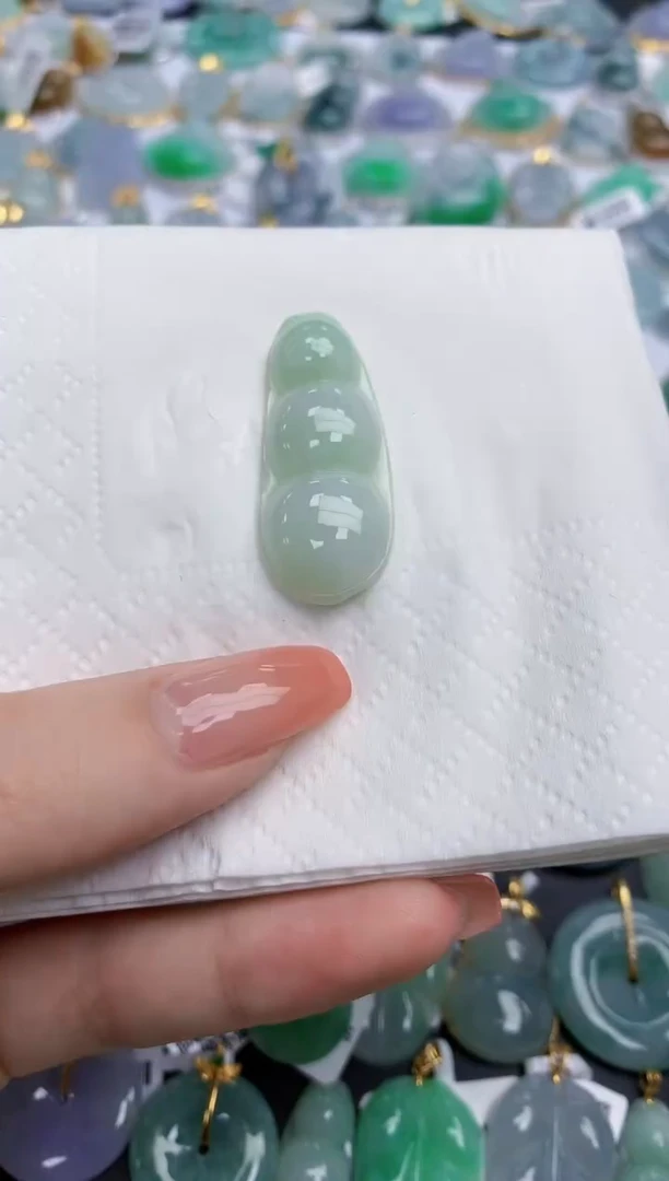 【闪购商品】翡翠颈饰未镶嵌天然缅甸翡翠A货