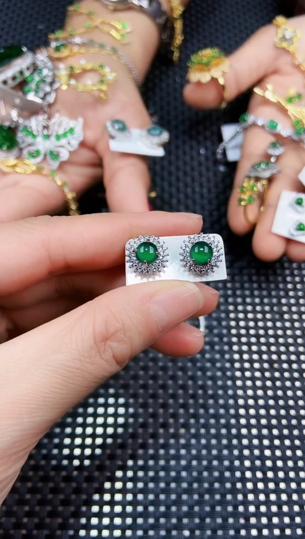 【闪购商品】翡翠耳饰未镶嵌111111111