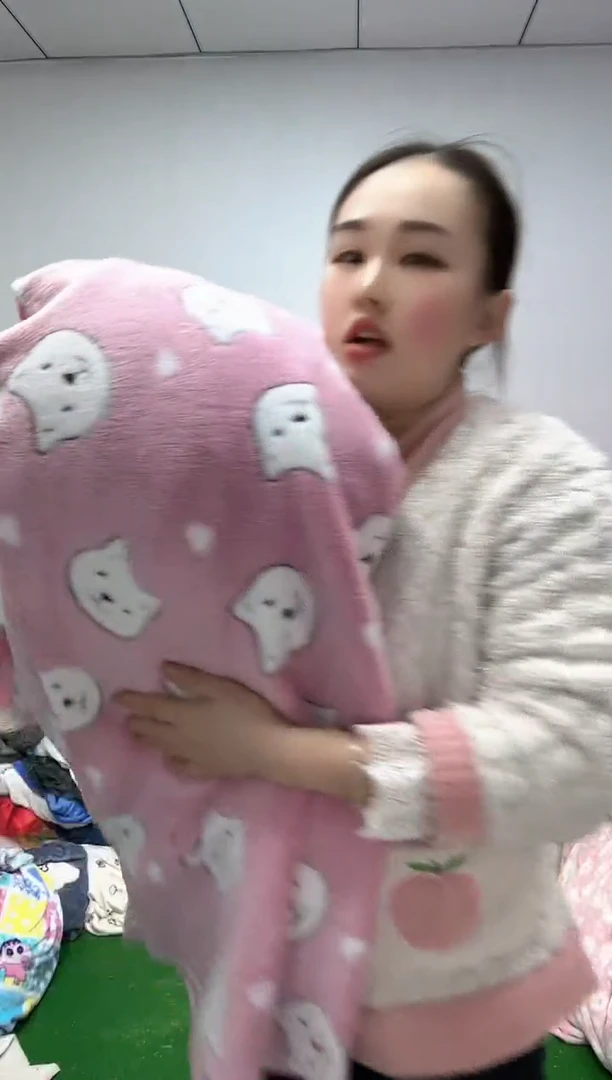 法兰绒2.4X1.5左右以主播所说为准