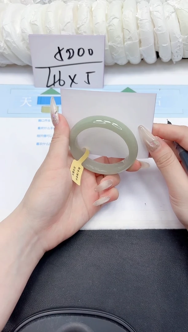 未镶嵌手镯石英质玉56-53