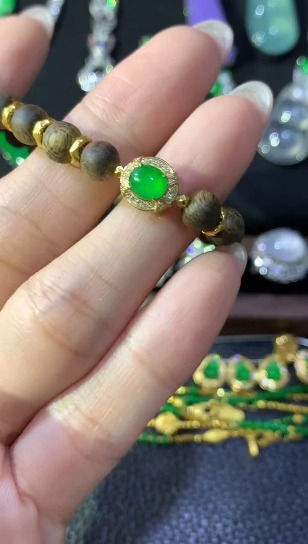 18K金镶嵌手串翡翠A13