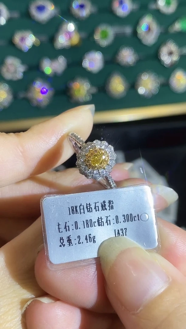 18K金镶嵌戒指钻石01