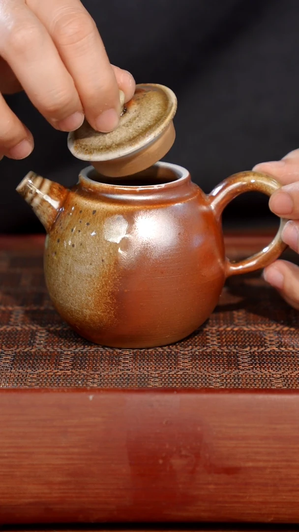 陶瓷奢瓷/瑞寅柴烧茶器（壶）910微瑕