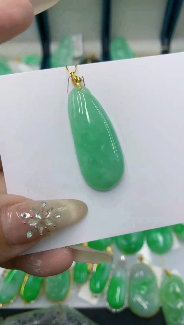 颈饰未镶嵌翡翠111111