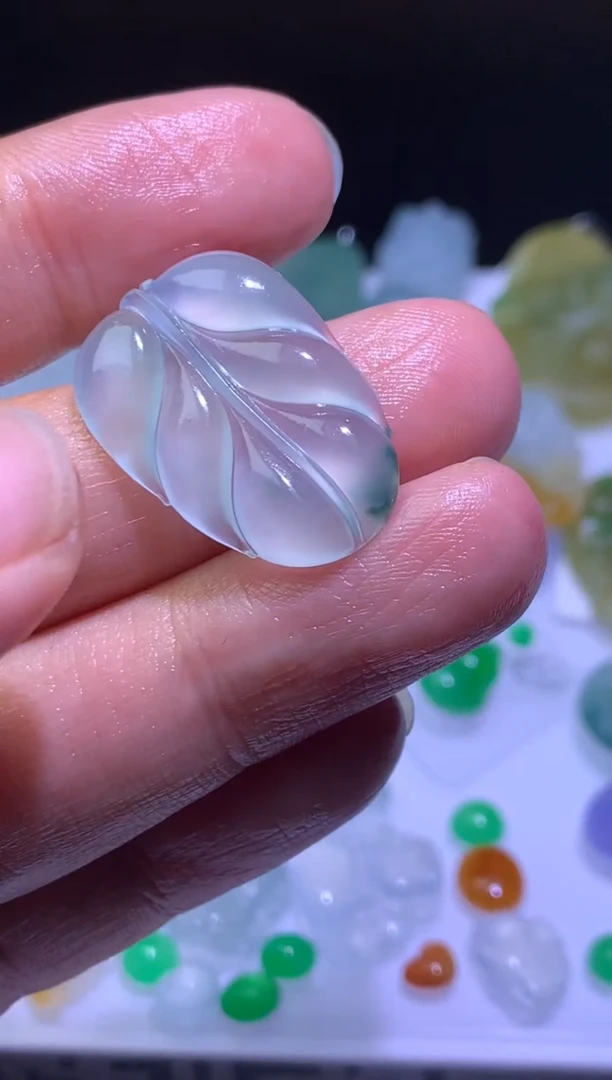 未镶嵌定制翡翠毛货