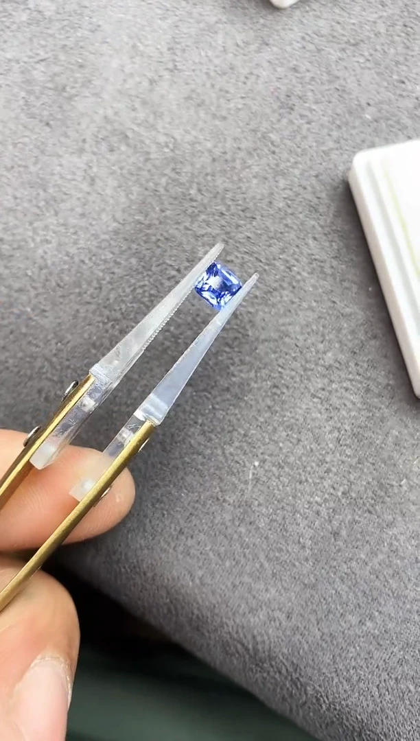裸石蓝宝石1.05ct
