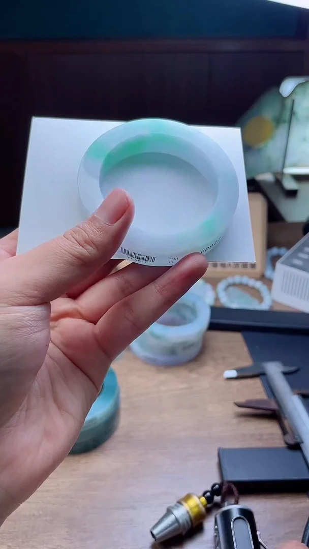 定制翡翠手镯未镶嵌定制