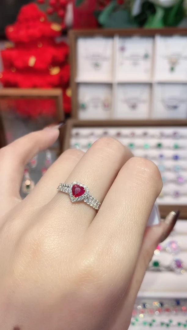 18K金镶嵌戒指红宝石0.50ct/天然宝石/七天无理由